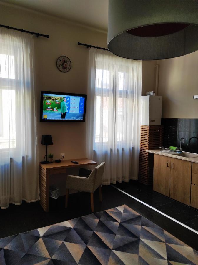 Robi Studio Braşov Buitenkant foto