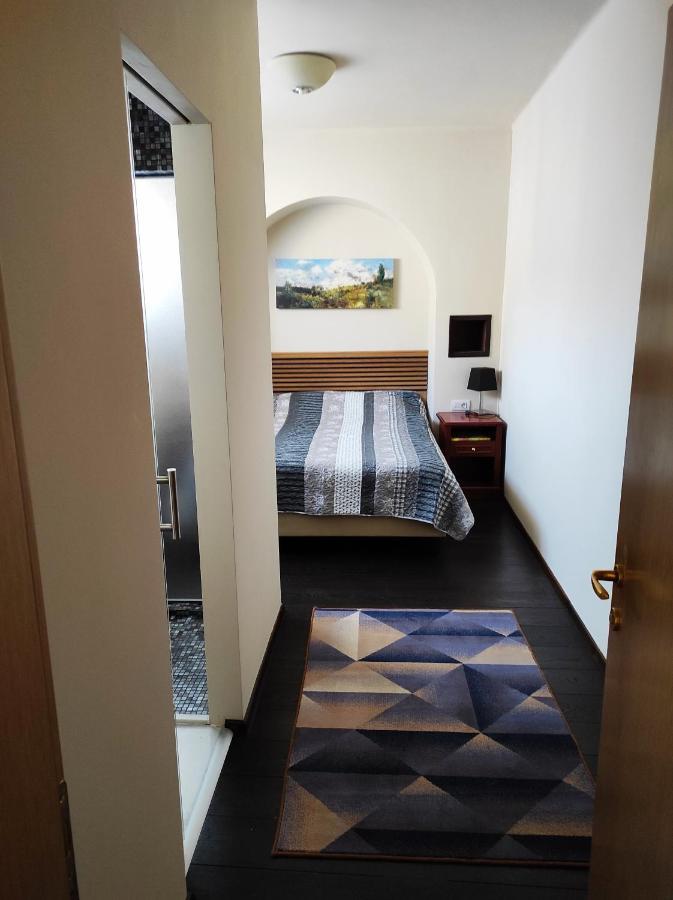 Robi Studio Braşov Buitenkant foto